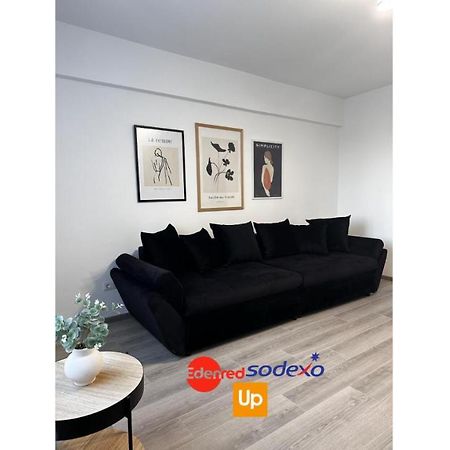 Luxury Studios Blvd. G. Enescu ซูชาวา ภายนอก รูปภาพ