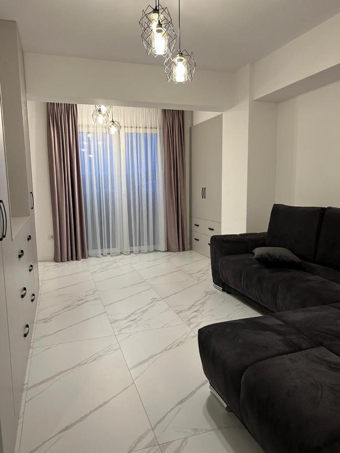 Luxury Studios Blvd. G. Enescu ซูชาวา ภายนอก รูปภาพ